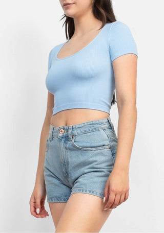 CROP TOP