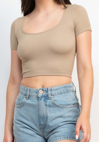 CROP TOP