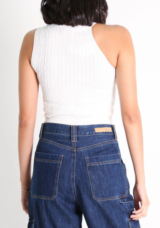 SLEEVELESS TOP