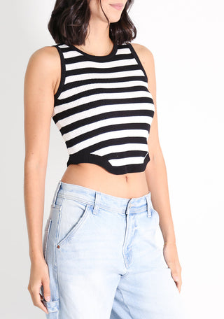 SLEEVELESS TOP