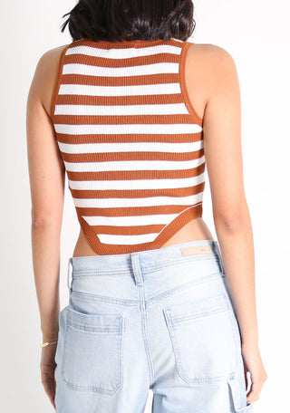 SLEEVELESS TOP