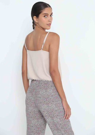 SLEEVELESS TOP