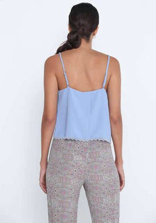 SLEEVELESS TOP