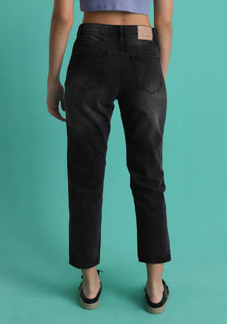 MOM JEANS
