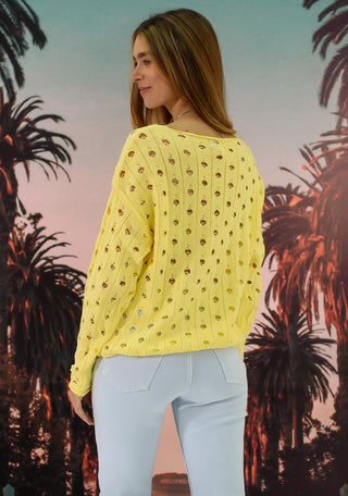 ROUND NECK SWEATER